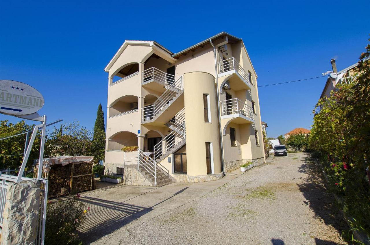 Apartments Marko Драге Екстериор снимка